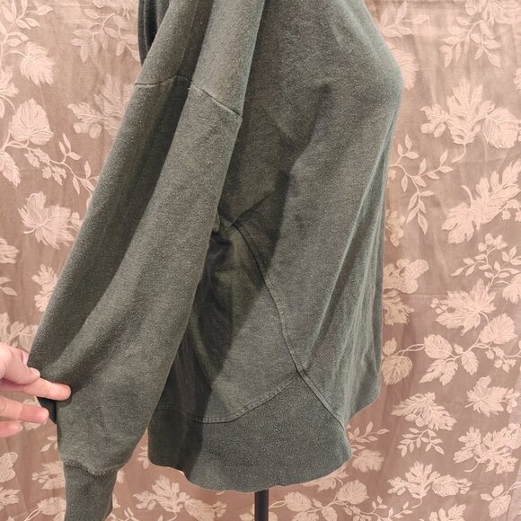 All In Motion Green Slimming Crew Neck Sweater, Size XL, Used - Picture 2 of 5